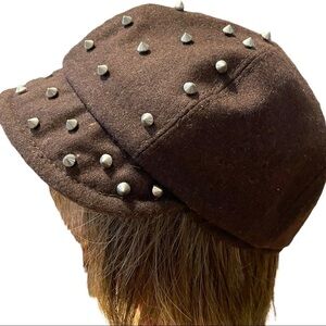 𝅺SCALA Pronto, wool blend, metal studded, newsboy cap, excellent condition